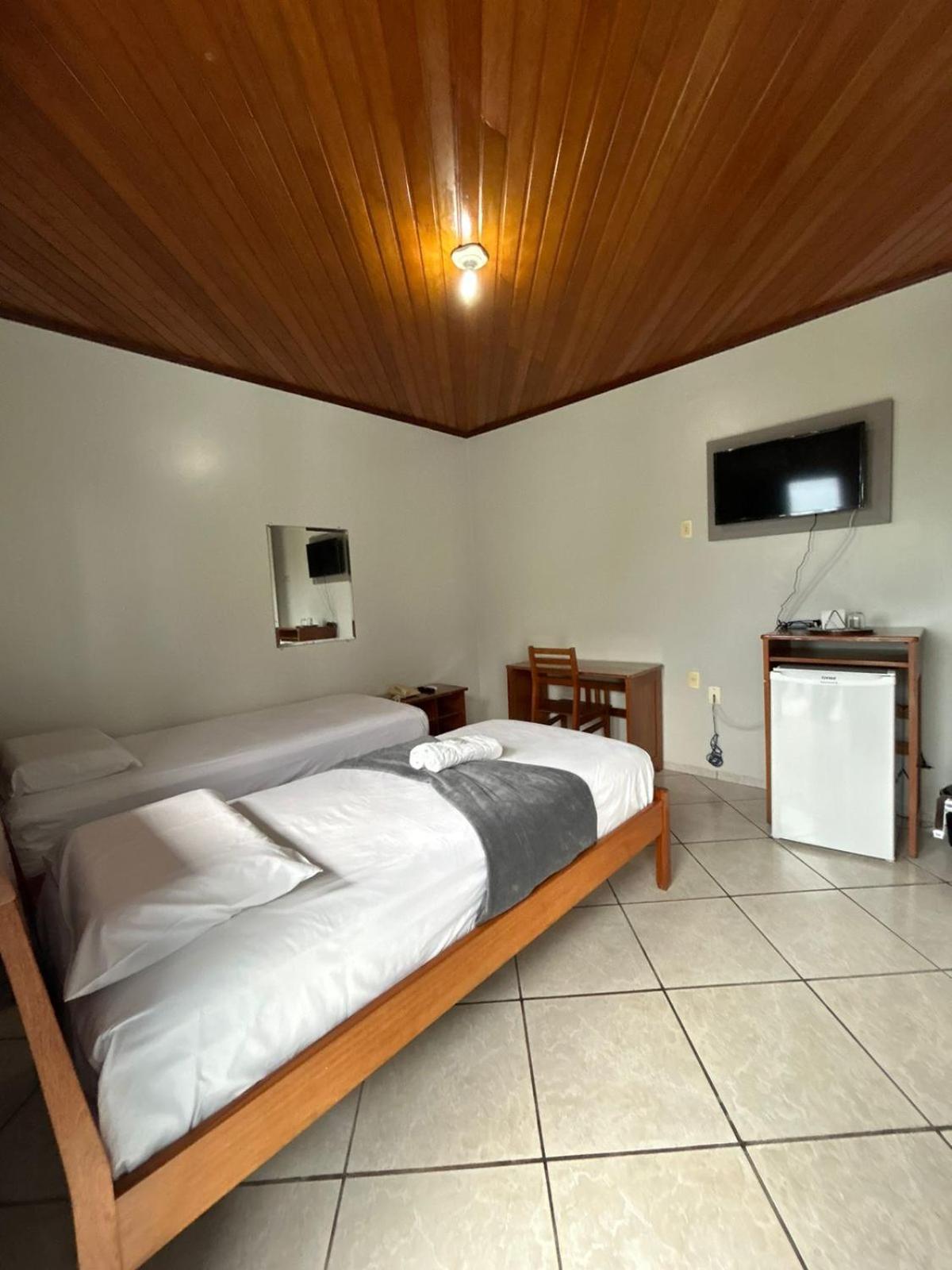 Swamy Hotel Крузейру-ду-Сул Номер фото